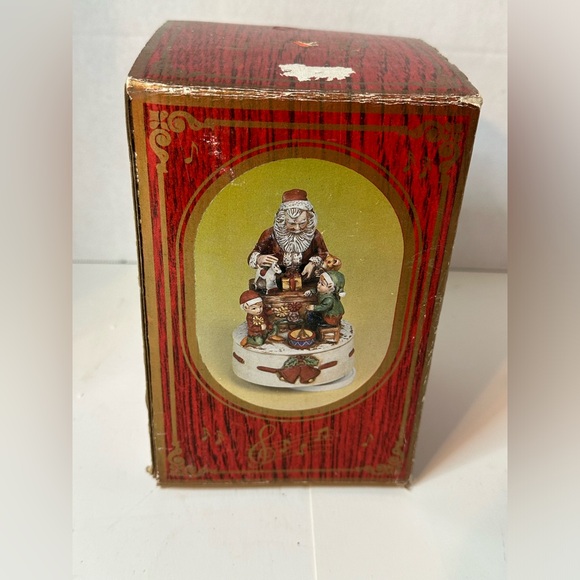 HOMCO Vtg SANTA'S WORKSHOP Wind-Up & Rotating MUSIC BOX Plays Music - Picture 2 of 11
